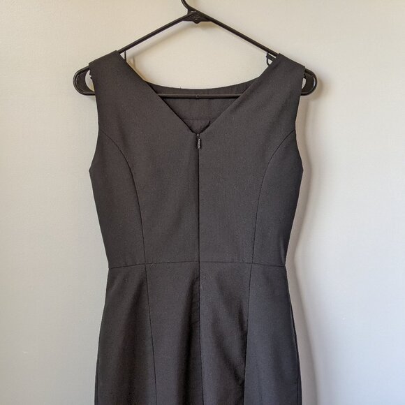 Of Mercer Fifth Avenue V-Back Sheath Dress, Size 2 - Picture 4 of 11